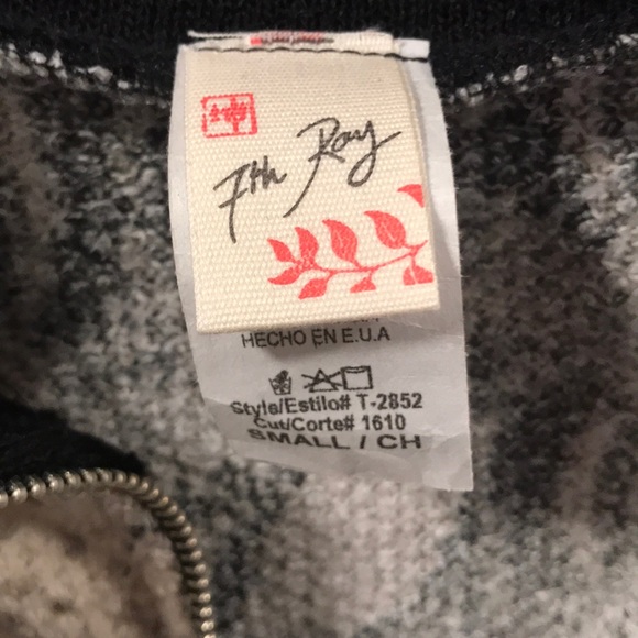 Top - Picture 3 of 3